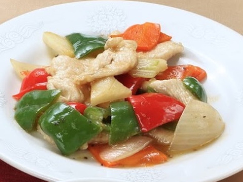 鶏と彩り野菜の黒酢炒め