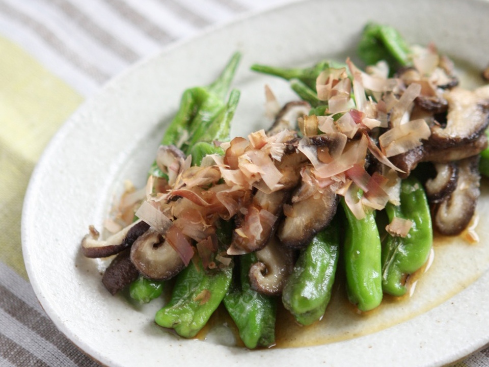 しいたけとしし唐のお手軽焼き浸し