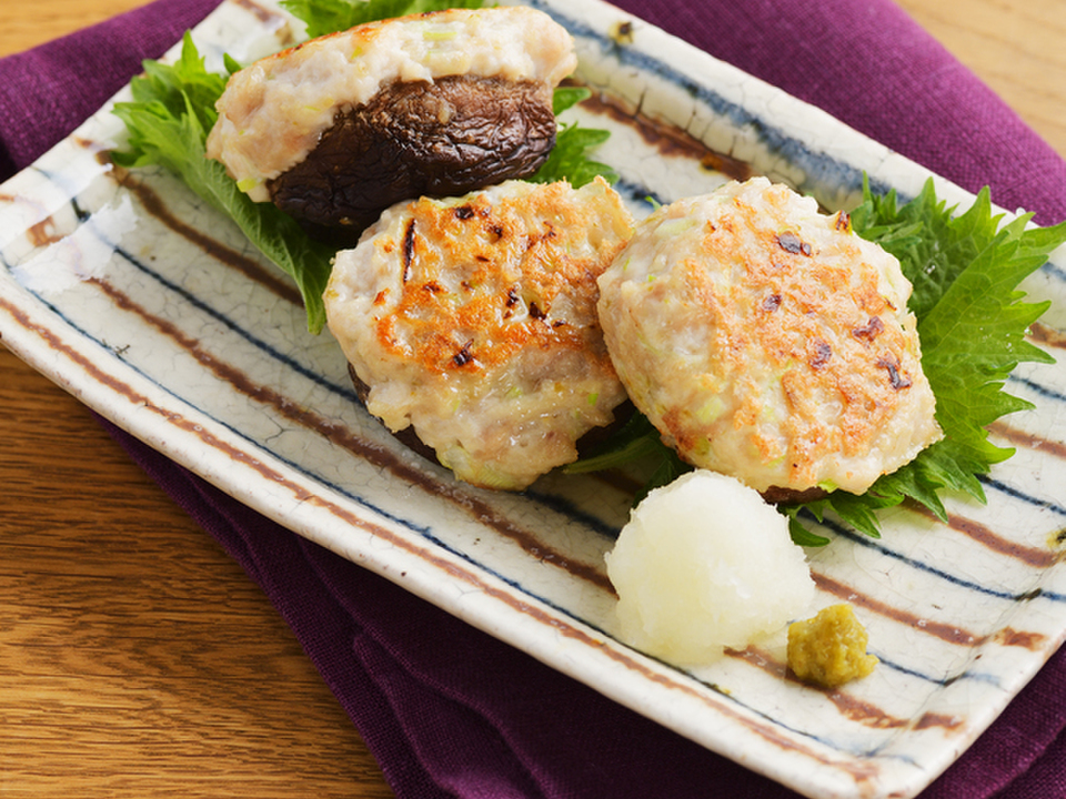 しいたけの肉詰め焼き　ゆずこしょう風味