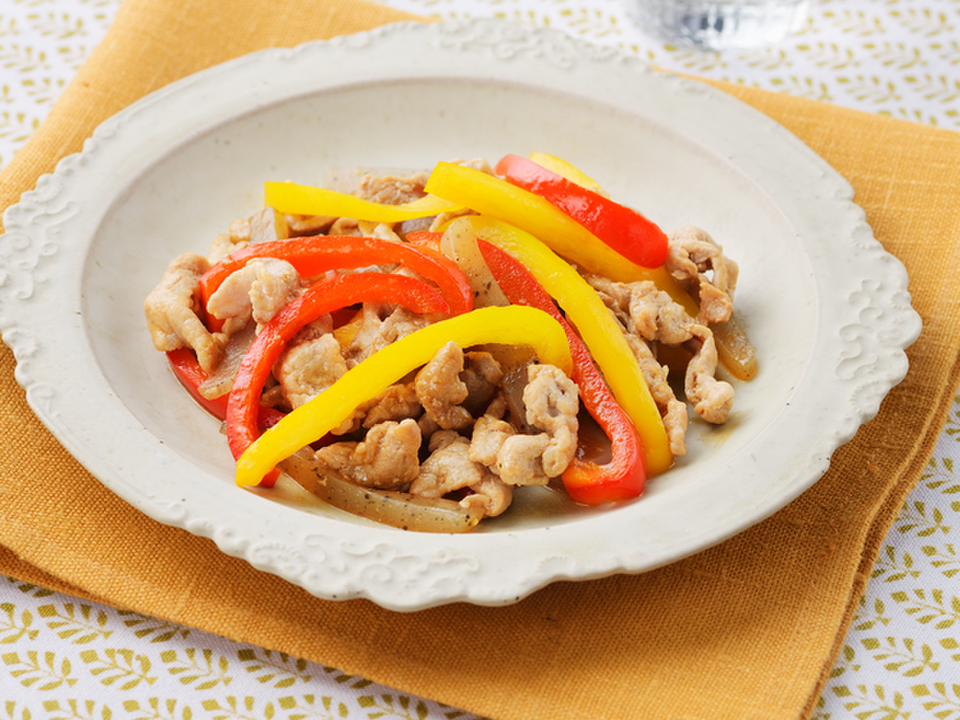 パプリカと豚肉のオイスターソース炒め