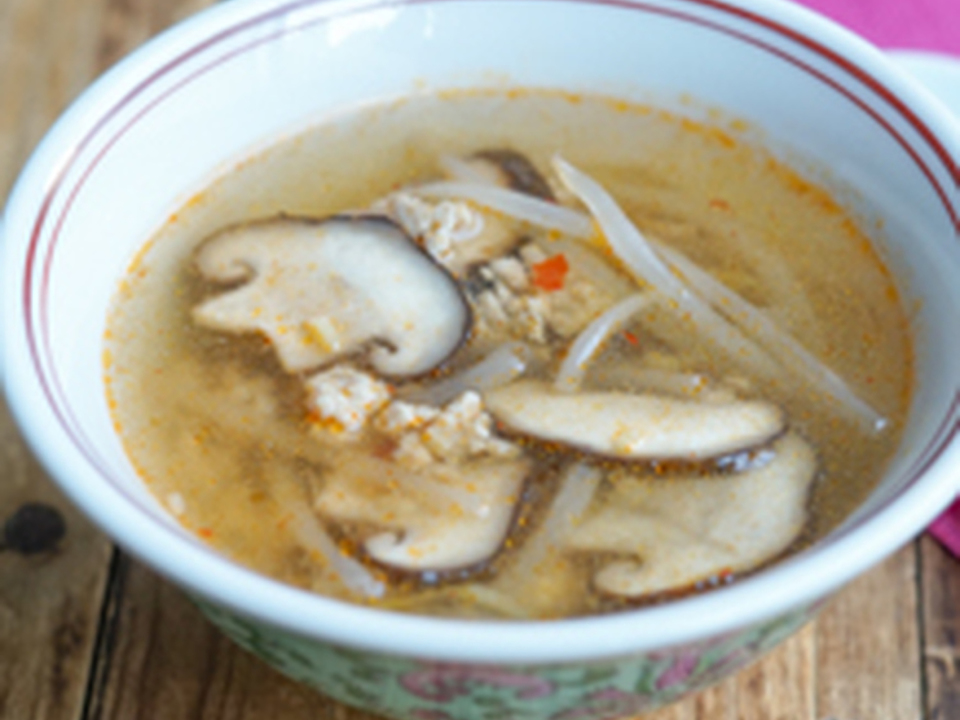 具沢山 ピリ辛中華スープ