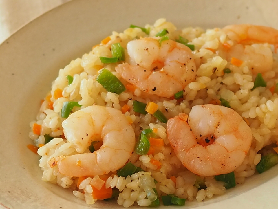 フライパンで簡単 パラパラえびピラフ