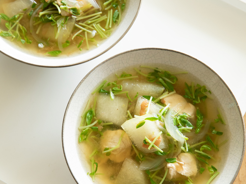 鶏ささ身ととうがんの梅スープ