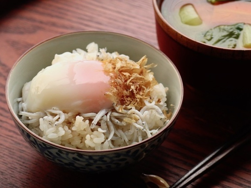 温玉しらすのせご飯