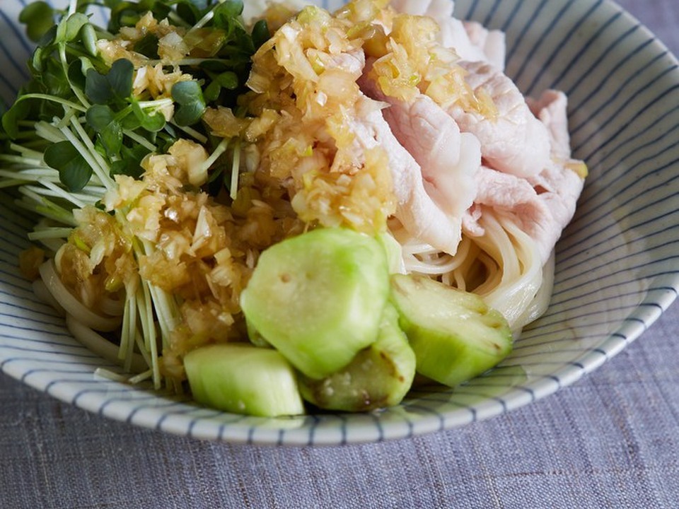 豚しゃぶと蒸しなすのねぎだれ麺