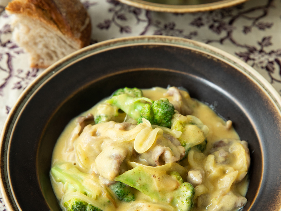 豚肉とブロッコリーのクリームコーン煮