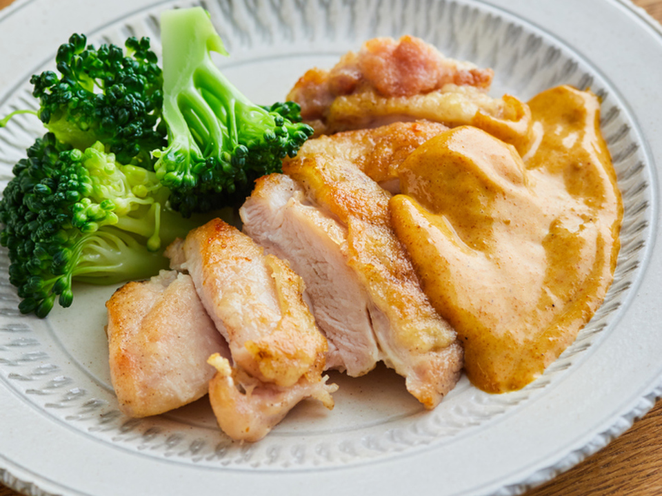 チキンソテー カレーマヨソース