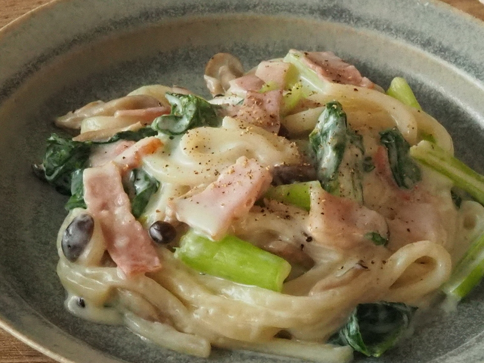 レンジで 小松菜ときのこのクリームうどん