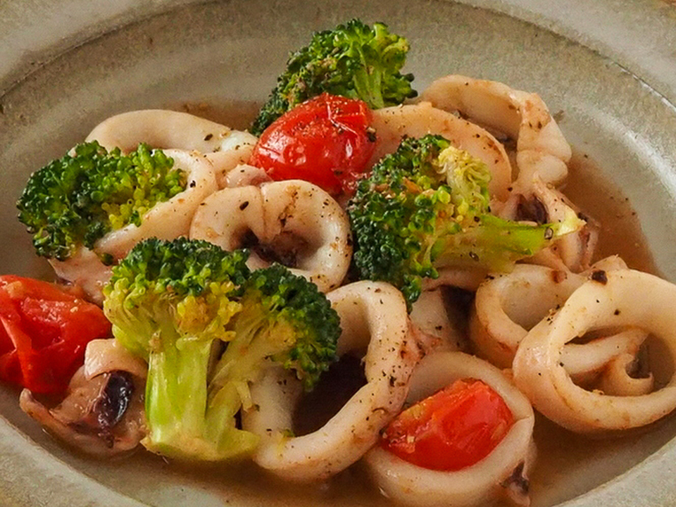 いかと野菜のガーリックしょうゆ炒め