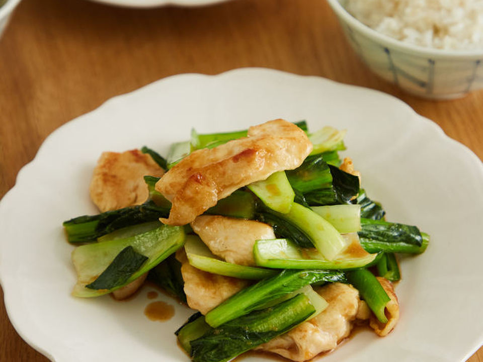鶏むね肉と小松菜のオイスターソース炒め