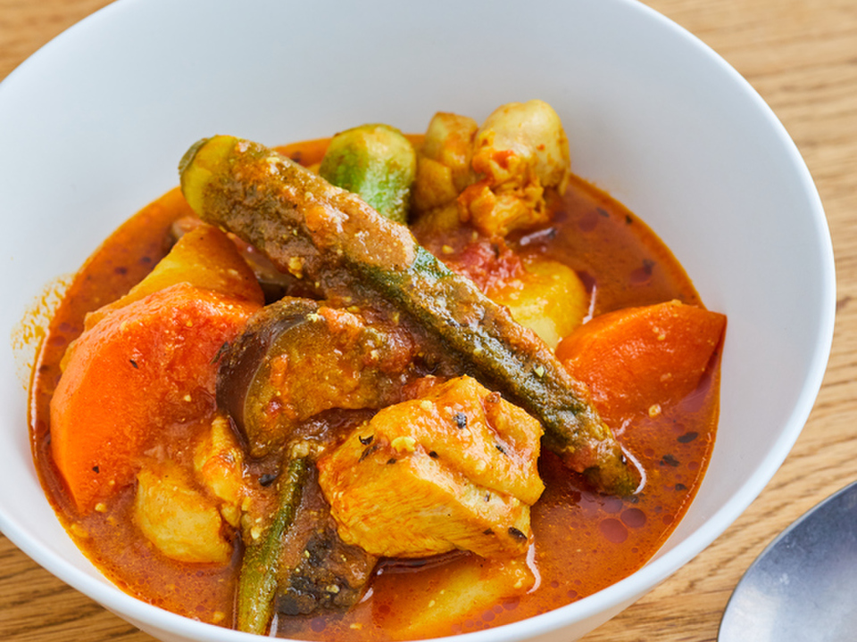 小麦粉不使用 ごろごろ野菜のトマトスープカレー