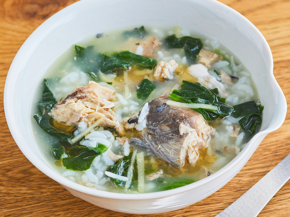 さば缶とほうれん草の中華風雑炊