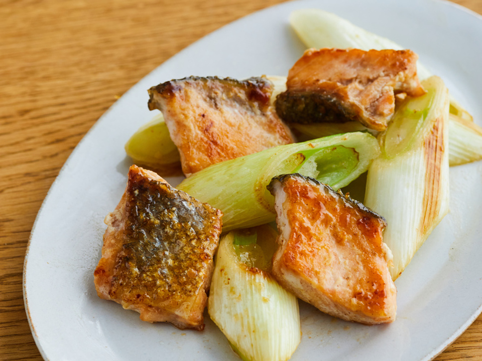 鮭のねぎみそバター焼き