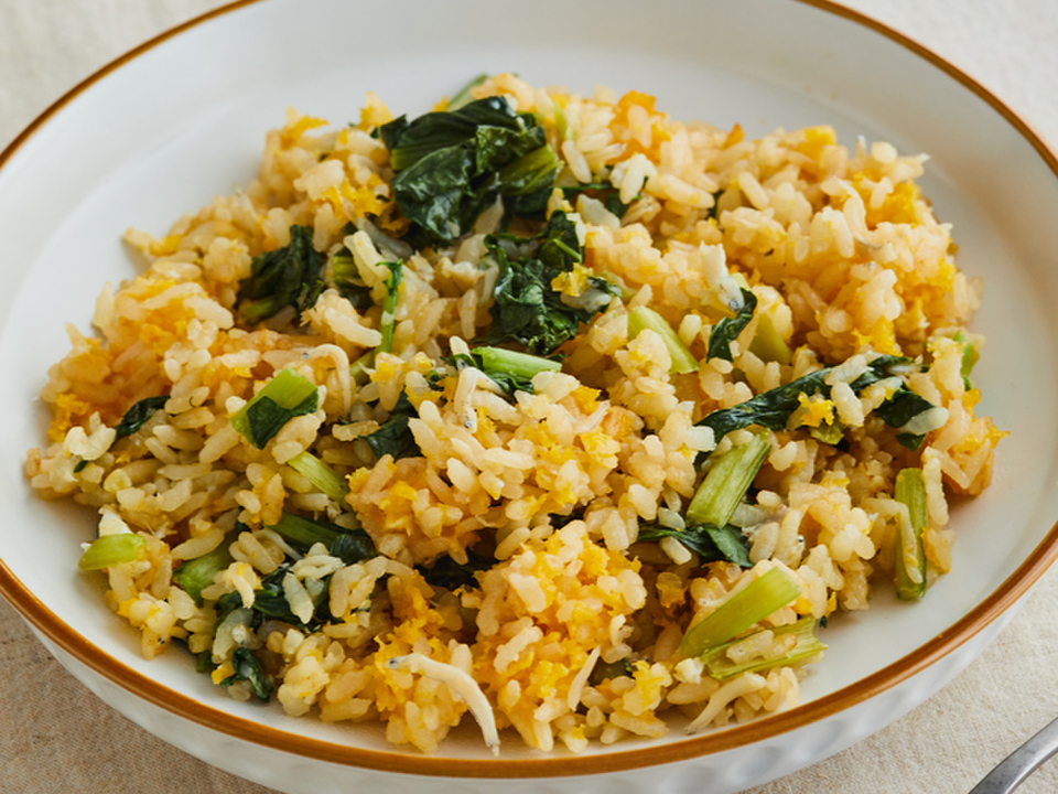 炊飯器で簡単　しらすと小松菜のチャーハン風