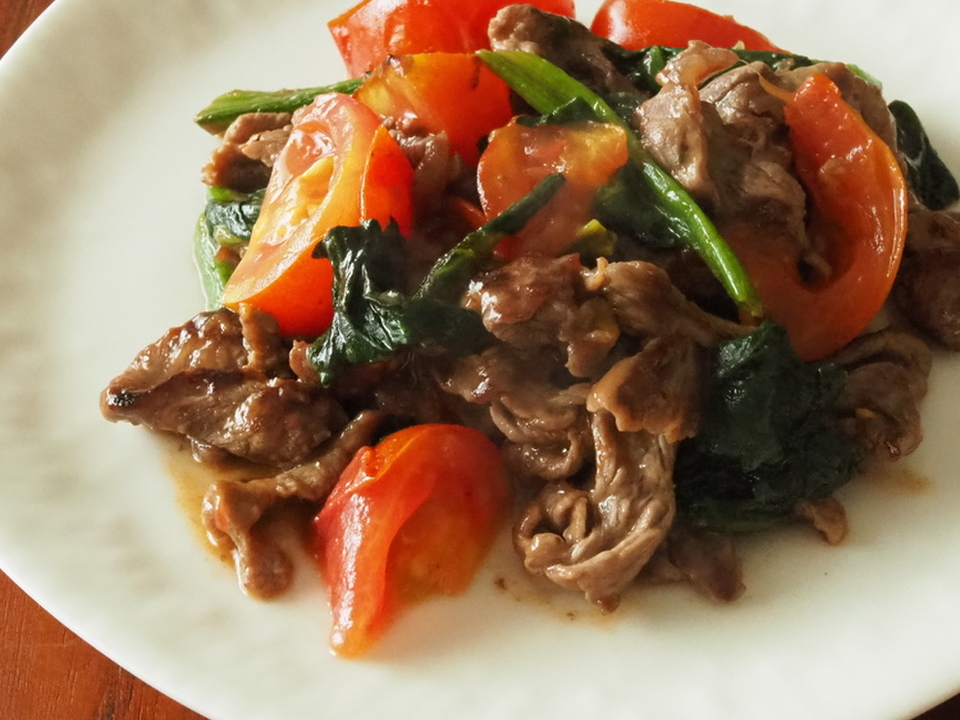 牛肉とトマトのしょうが醤油炒め