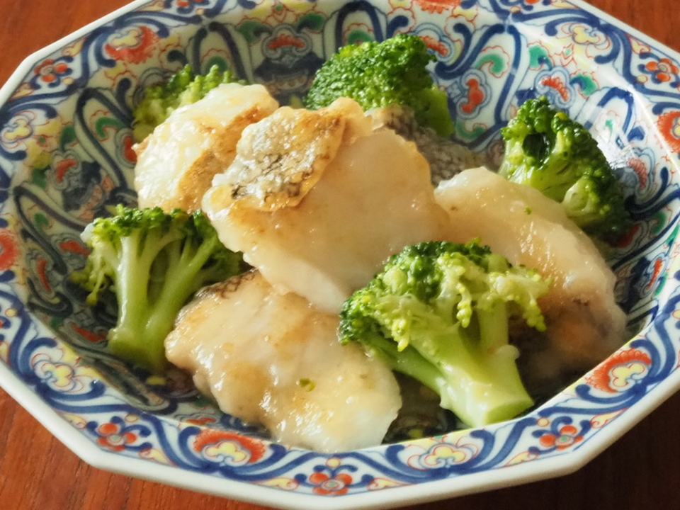 たらとブロッコリーのレモン塩炒め