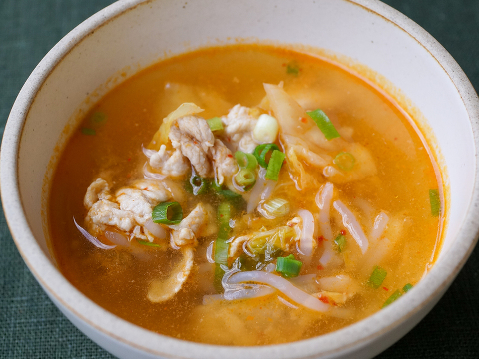 豚肉としらたきのキムチスープ
