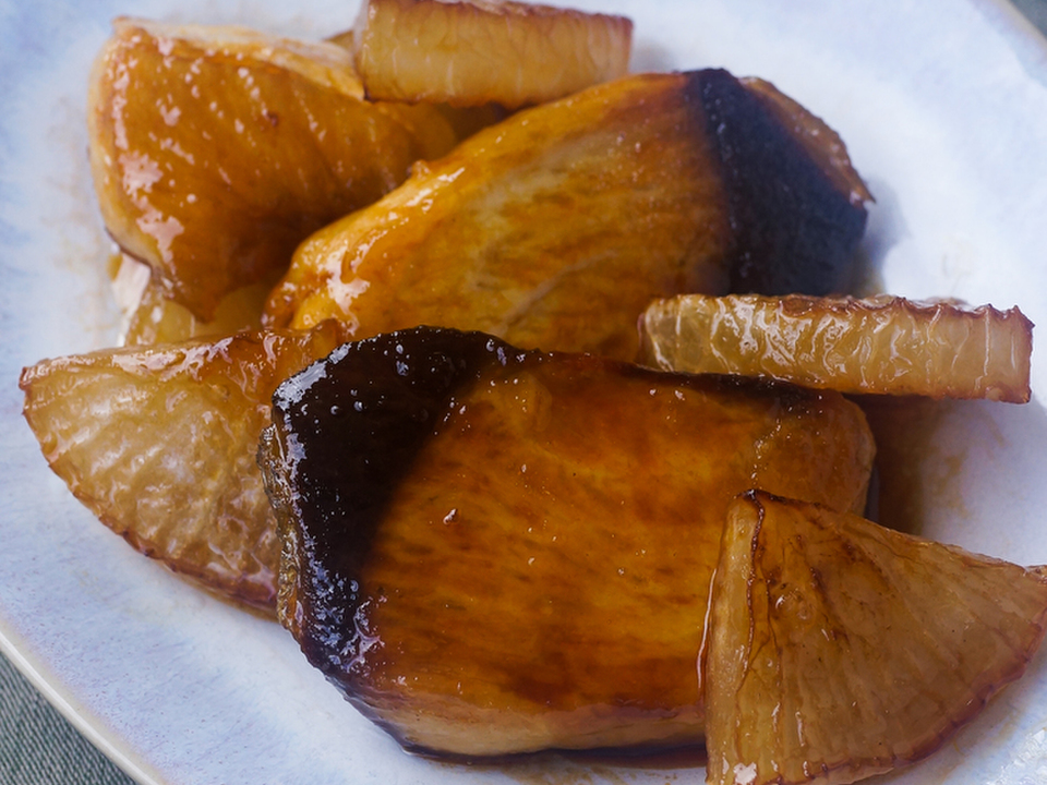 たんぱく質を控えた ぶりと大根の照り焼き