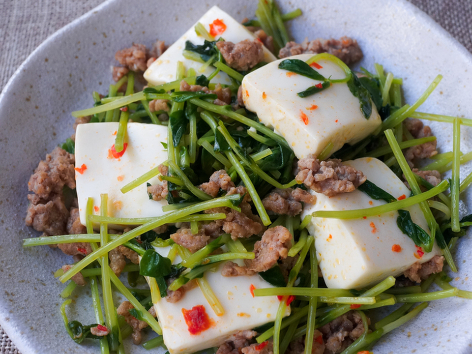 豚ひき肉と豆腐のピリ辛炒め蒸し
