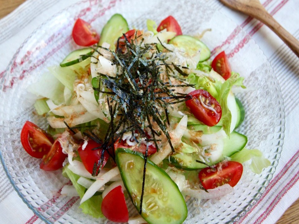 レタスとしらすのサラダ