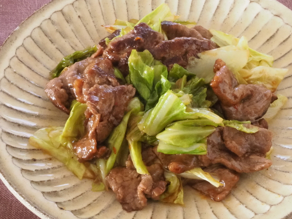 牛肉とキャベツのピリ辛しょうゆ炒め