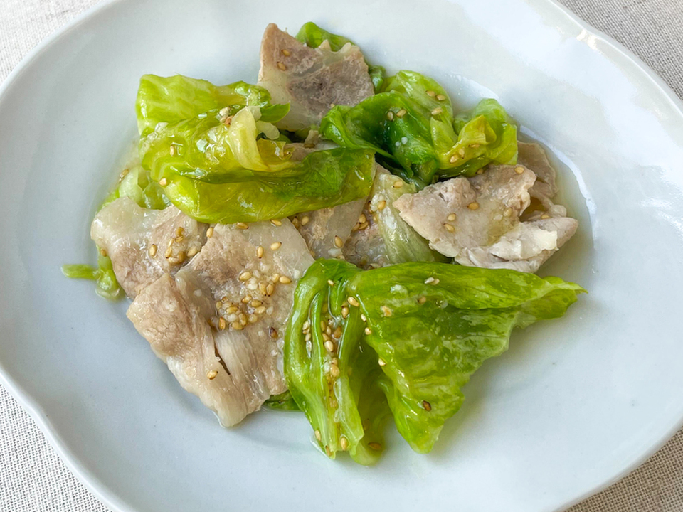 豚ロースとレタスの塩にんにく炒め