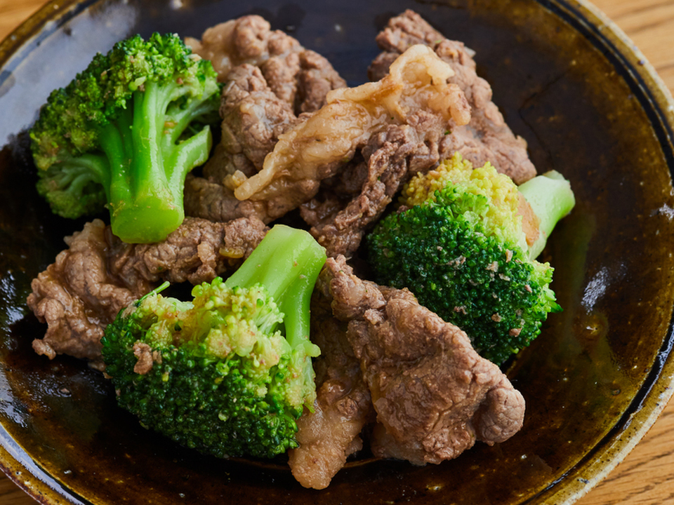 たんぱく質を抑えた 牛肉とブロッコリーのオイスターソース炒め