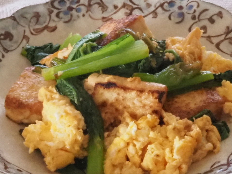 豆腐と小松菜のふわふわ卵炒め