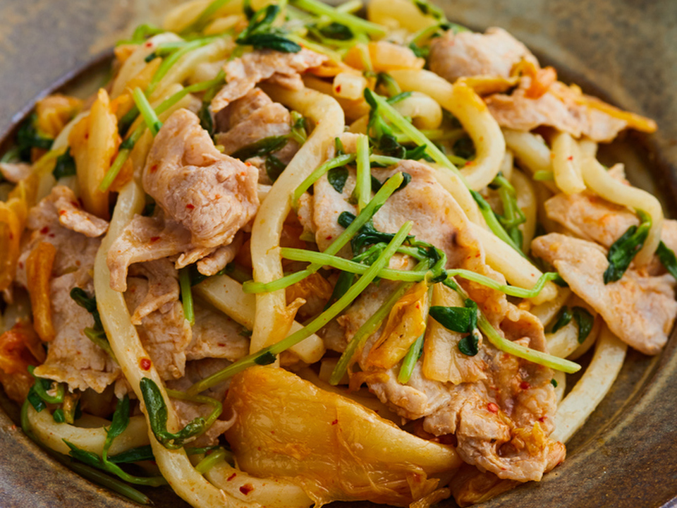 電子レンジで 豚キムチうどん