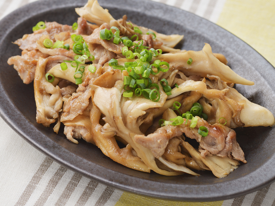 包丁いらず 豚こまと舞茸のぽん酢炒め