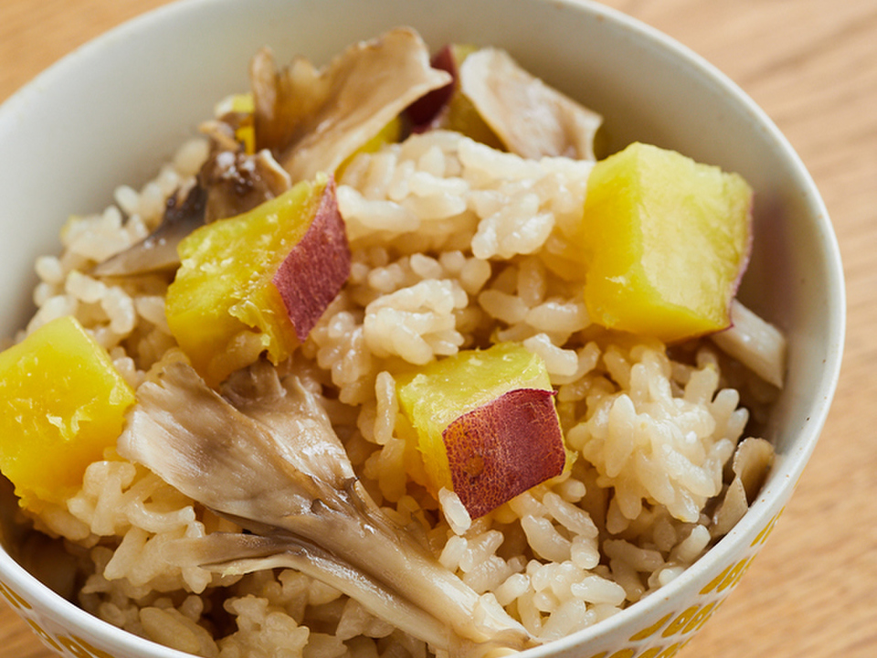 さつまいもとまいたけの炊き込みご飯