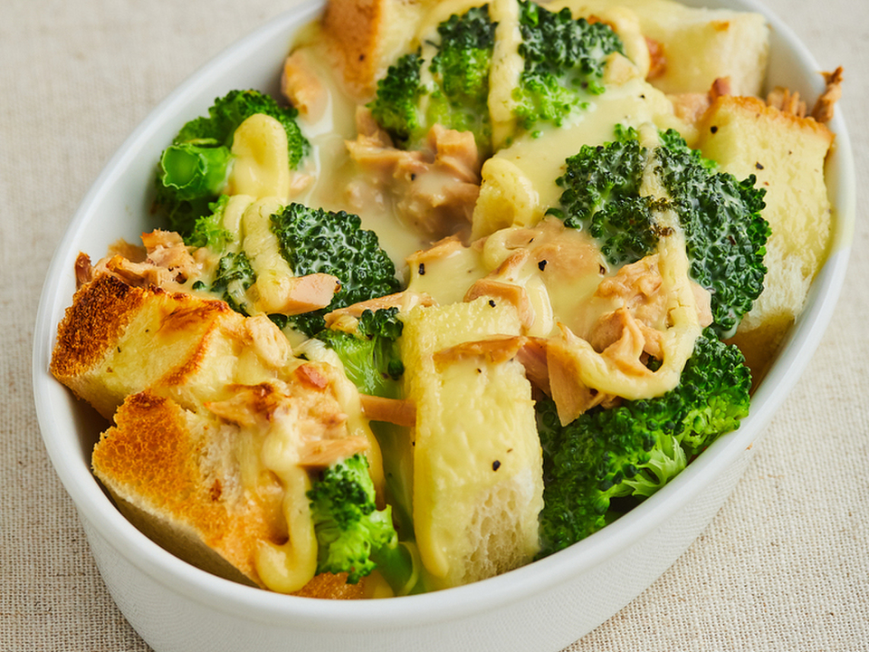 カルボナーラソースでパングラタン