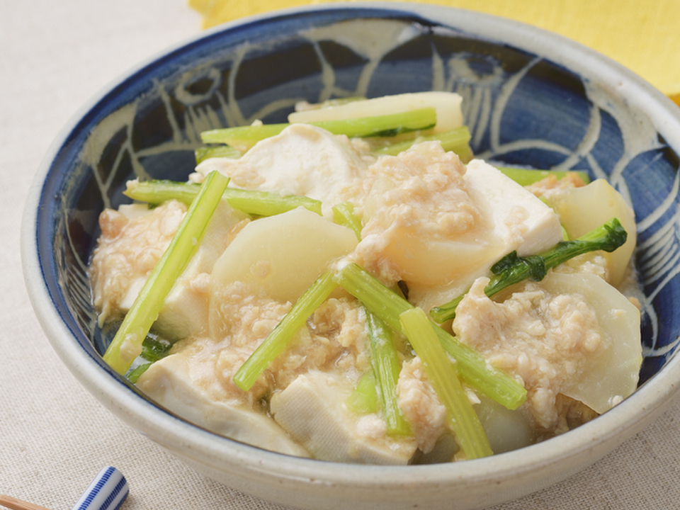 レンジで とろとろかぶと豆腐のそぼろ煮