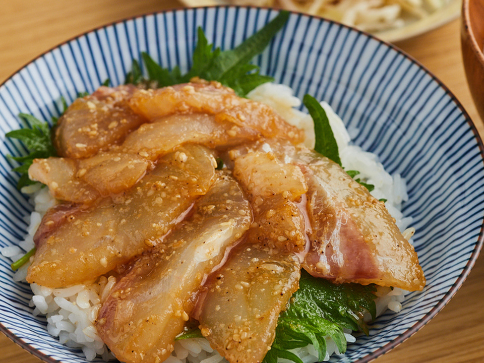 たいのごま漬け丼