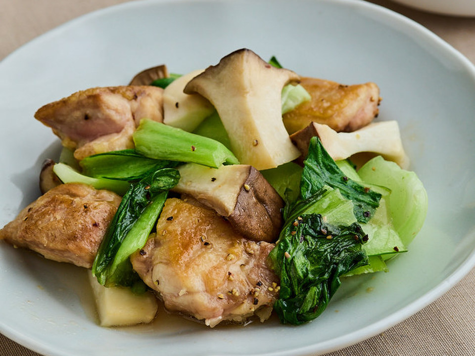 鶏肉とチンゲン菜の塩炒め