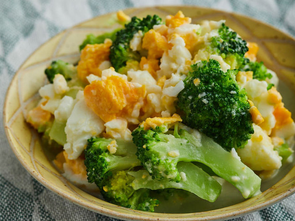 ブロッコリーと卵のサラダ