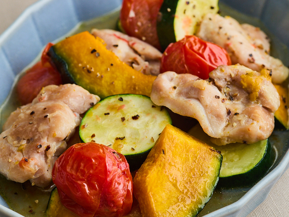 鶏肉と夏野菜のレンジ蒸し