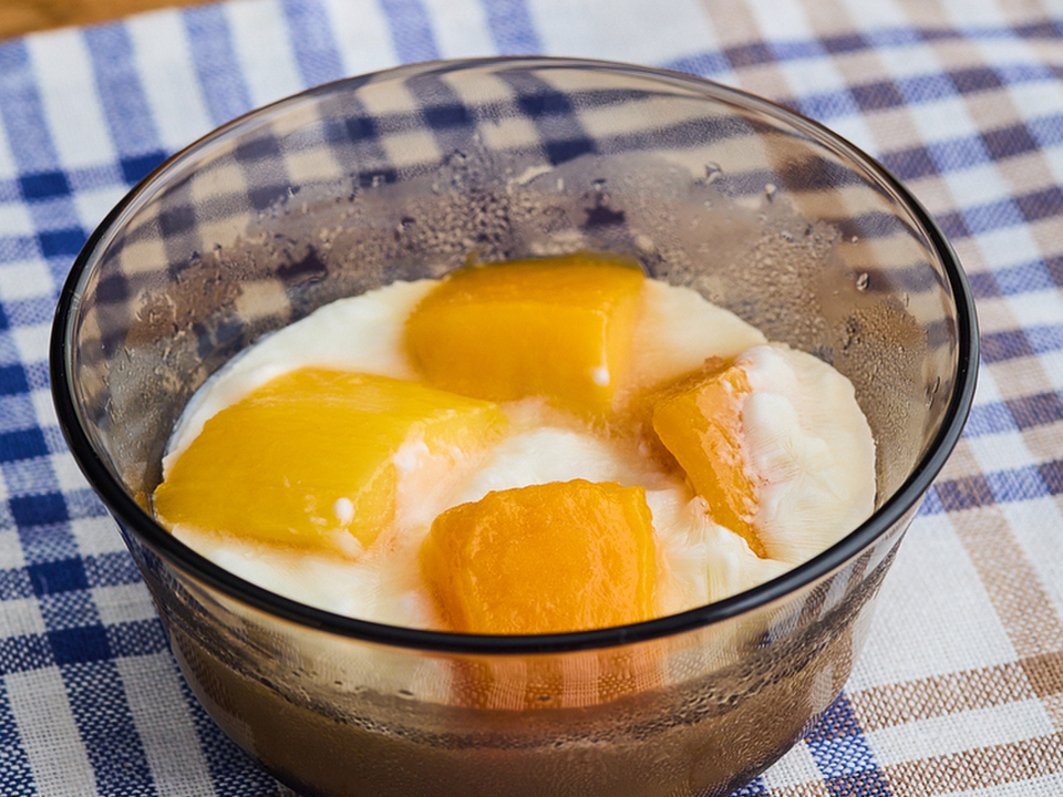 フローズンマンゴーヨーグルト