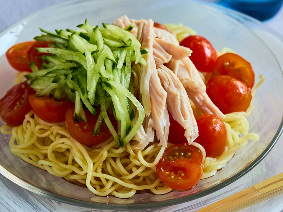 特製トマトだれの冷やし中華