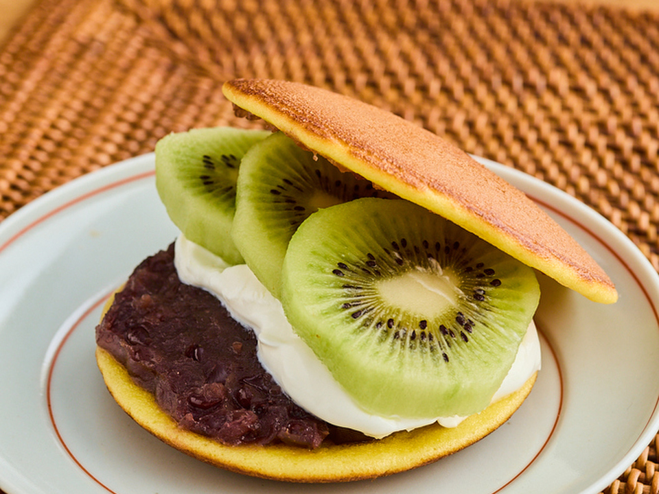 市販のどら焼きで フルーツ生どら