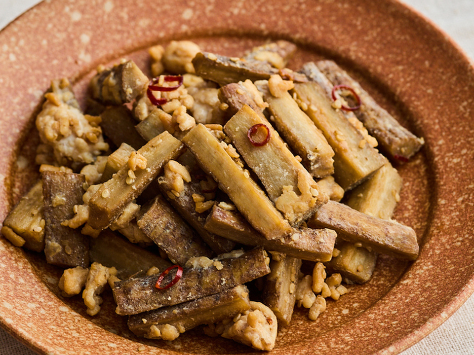 ごぼうと鶏ひき肉の甘辛炒め