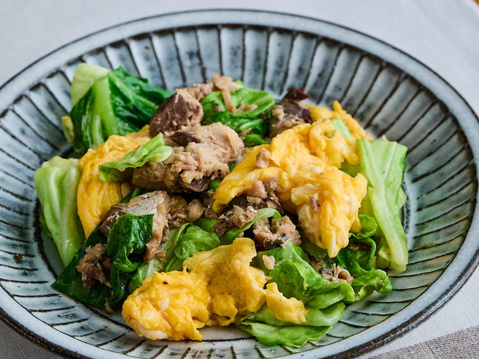 さば缶とキャベツの卵炒め