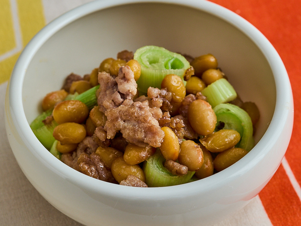 ひき肉と大豆のみそ炒め