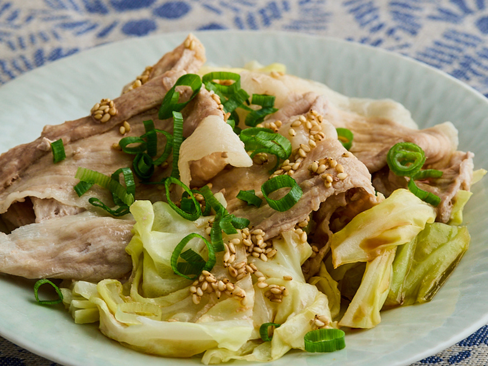 豚肉とキャベツのぽん酢蒸し