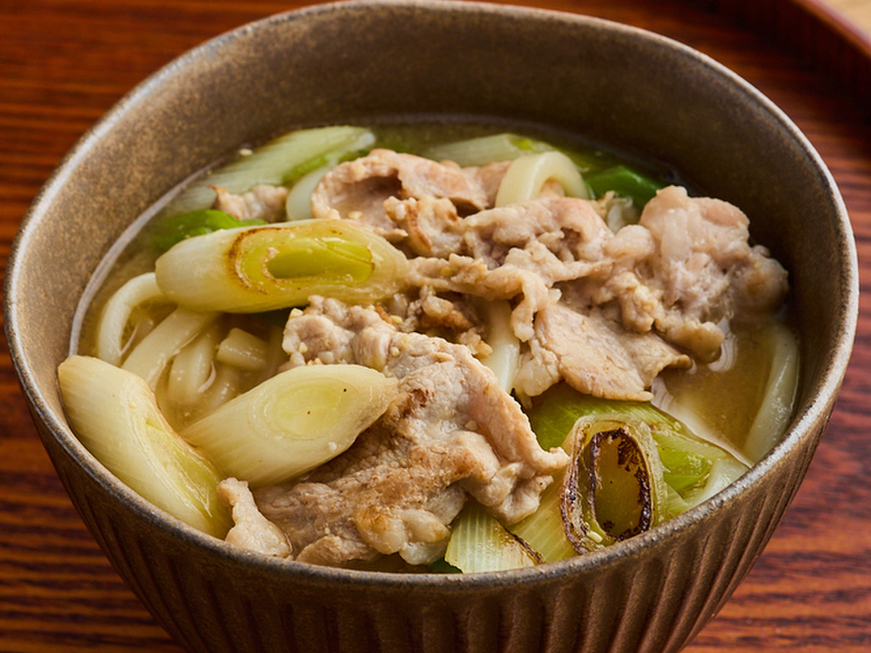 豚肉と焼きねぎのみそ煮込みうどん
