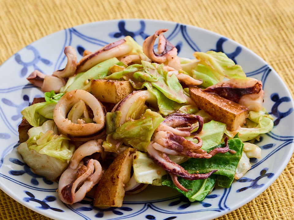 いかと春野菜のみそバター炒め