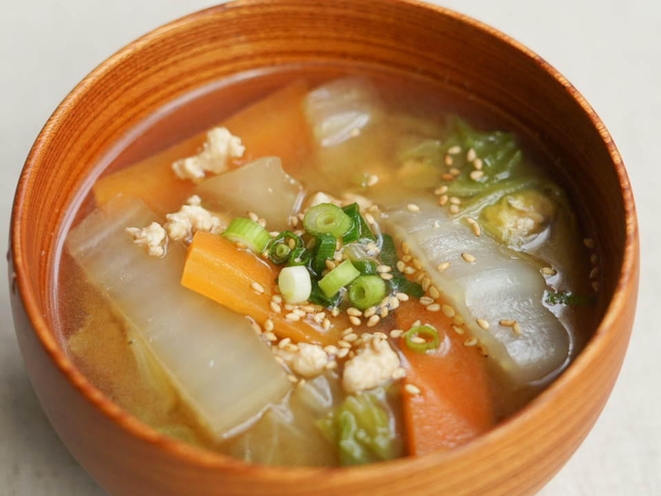 簡単 体温まる 生姜と白菜の特製スープ