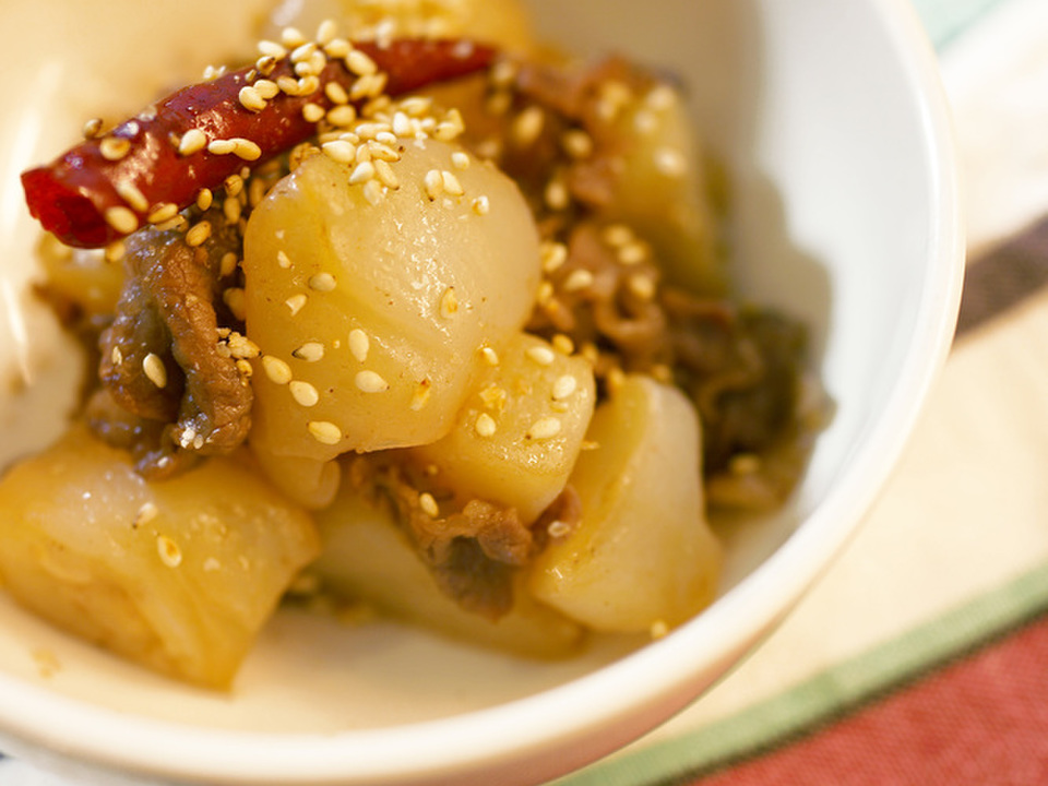 こんにゃくと牛肉のピリ辛炒め