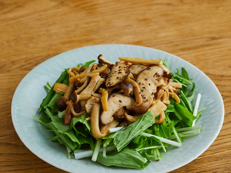 水菜の簡単きのこドレッシングサラダ