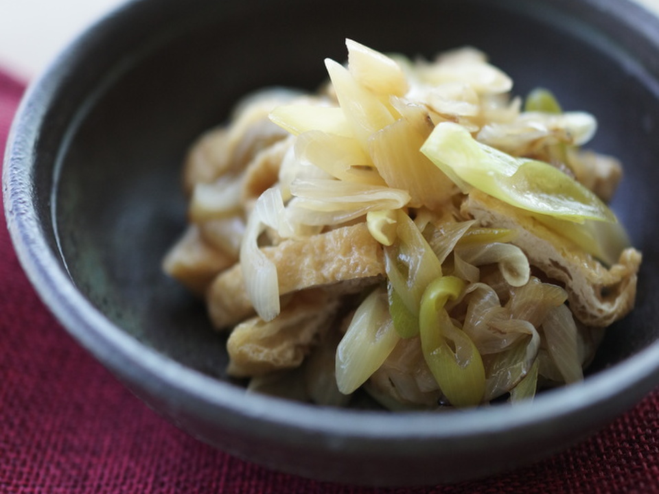 長ねぎと油揚げのシンプル醤油炒め